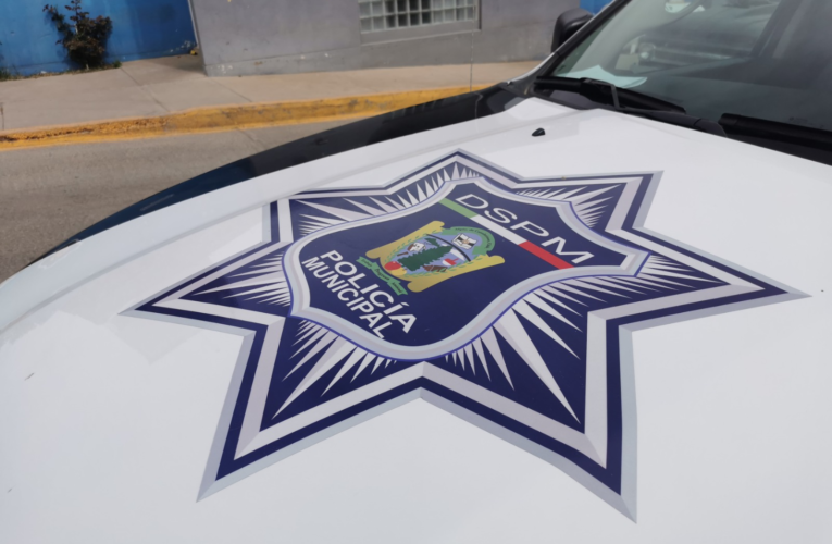 Atienden reporte por daños a vehículo en el seccional Anáhuac