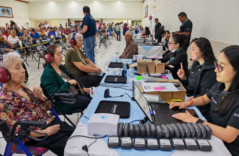 DIF Estatal inicia entrega de auxiliares auditivos y lentes adaptados en Chihuahua